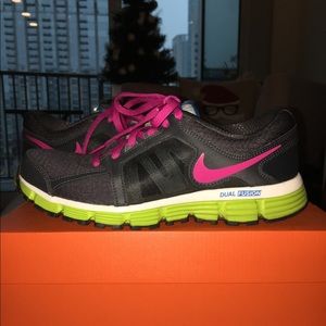 Youth Nike 5 (5Y) Dual Fusion Sneakers